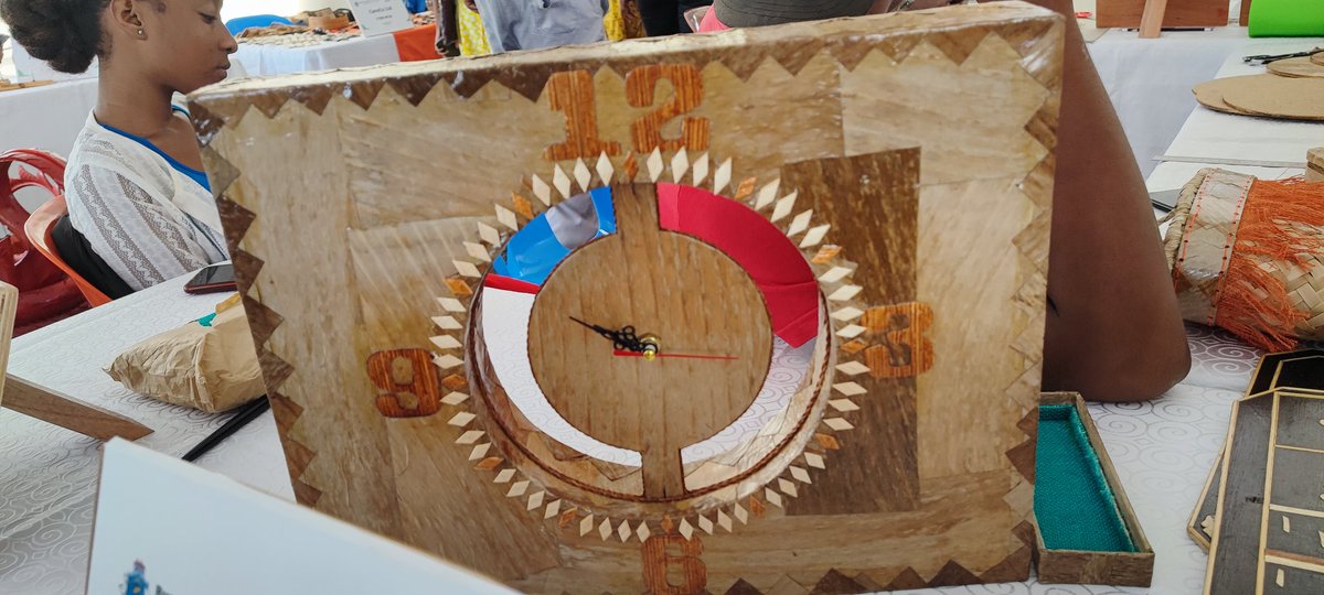 DavidCASIMIR5's tweet photo. First #Ecolozil fair in Rodrigues about the circular economy has showcased the immense talents of Rodriguans in adapting to new climate exigencies.#ReduceRecycleReuse https://t.co/9DKUL5efrv