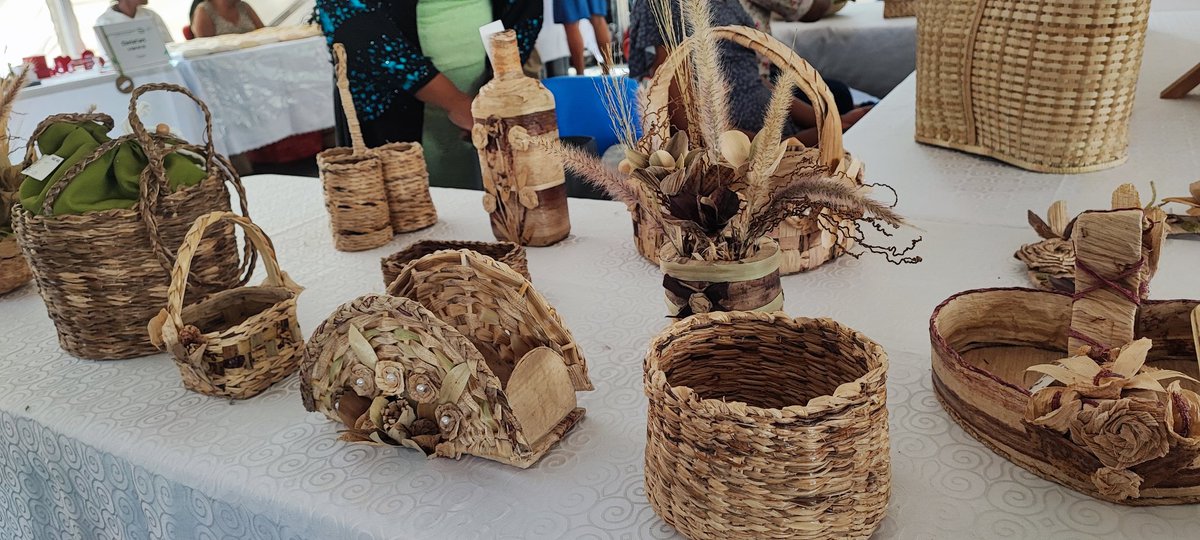 DavidCASIMIR5's tweet photo. First #Ecolozil fair in Rodrigues about the circular economy has showcased the immense talents of Rodriguans in adapting to new climate exigencies.#ReduceRecycleReuse https://t.co/9DKUL5efrv