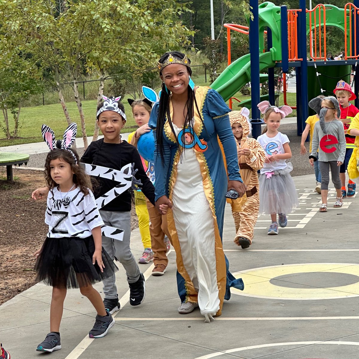 The Kindergarten Letterland Parade did not disappoint. Check out these amazing Annie Apples, Kicking Kings, and all of their friends!