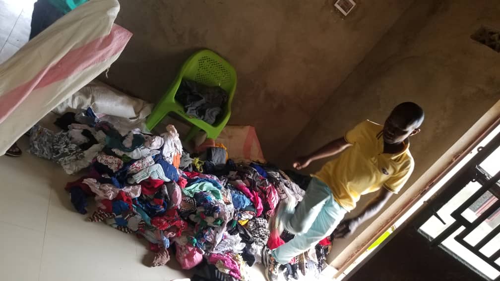 ACNDC_ASBL's tweet photo. Certaines survivantes de l’incendies de #lugushwa mapale continuent de passer nuit à la belle étoile et elles font appeler à la solidarité pour leurs soutiens.🔽
https://t.co/TdHPjvpRiM https://t.co/rag4QenOGv