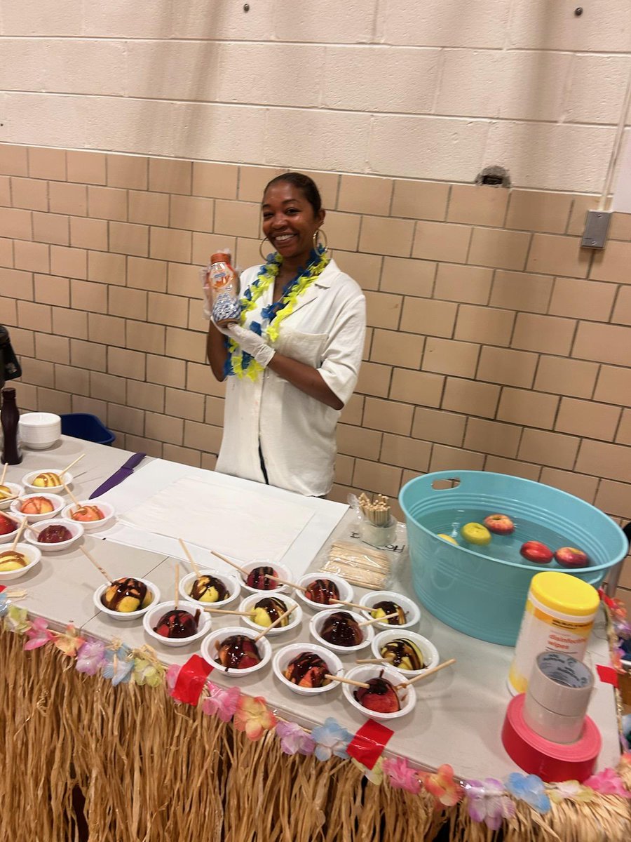 Our Schoolwide PBS Luau was a success. Happy Students Happy Staff.
#RemarkableRedClay 
<a href="/ShortlidgeAP/">Diane M</a> <a href="/RedClaySchools/">Red Clay Consolidated School District</a>