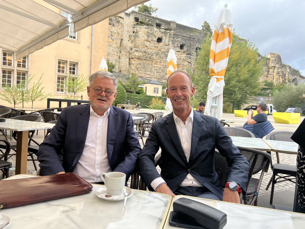 ThomasRabe's tweet photo. Christopher Clark is one of the most distinguished historians of our time and one of our most successful authors. His new book and his appearance on the Blue Sofa in Luxembourg are dedicated to the year 1848, which were of formative significance for the whole of Europe https://t.co/I5E5ftgaAo