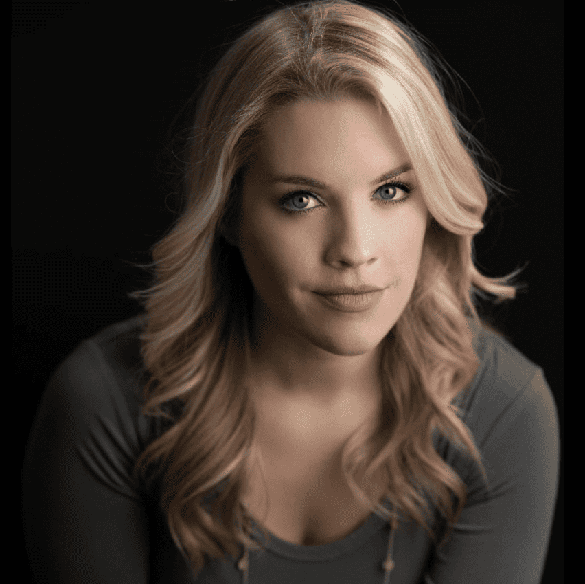 MichaelFairman's tweet photo. OLTL and GH Alum Kristen Alderson Reveals Pregnancy - https://t.co/MqYPjxc7ZL @krisalderson #OneLifetoLive #GH Congrats to Kristen and Taylor❤️ https://t.co/DcG9ygspoi