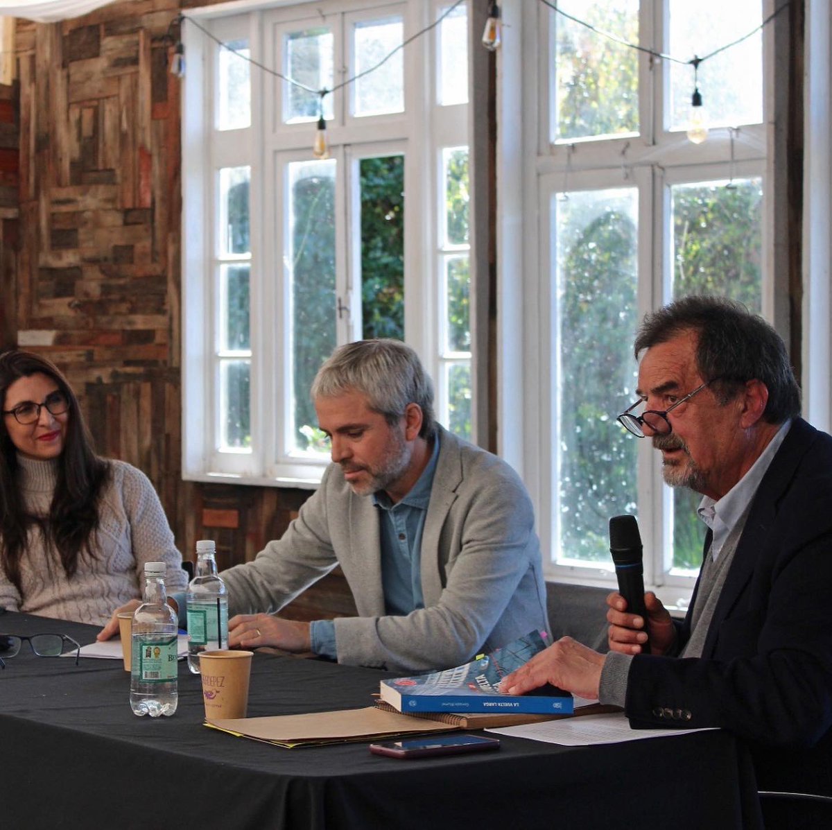 Director Ejecutivo de Fundación #GenteDelSur, Hardy Knittel , presentó este viernes el libro “La Vuelta Larga”, texto en que el ex ministro de Estado, Gonzalo Blumel, aborda la crisis desatada por el denominado estallido social de octubre de 2019.