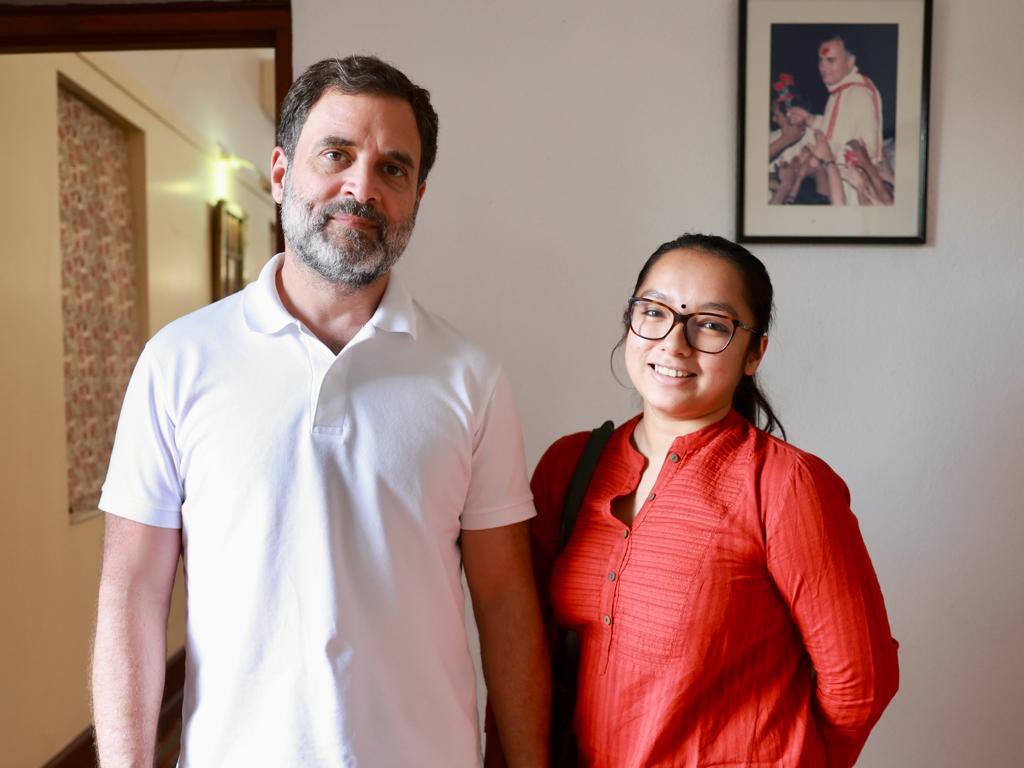 An electrifying meeting with @RahulGandhi ji, diving deep into student politics, DUSU 2023, and the pivotal role of @nsui ! 🎓🗳️ 

#JudegaBharatJeetegaIndia #YouthEmpowerment #NSUI #DUSUElection2023 #MohabbatKiDukaan #RahulGandhi