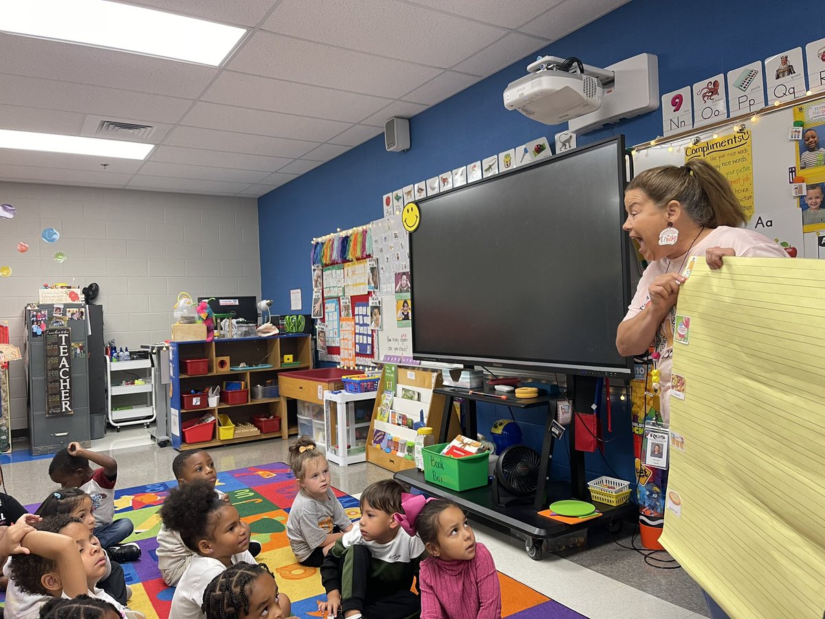 What senses do you use to enjoy apples and apple goodies?  <a href="/JCElem_RCS/">JohnColemonElementary</a> , in Mrs. Horns class, we use smell &amp; taste &amp; touch &amp; sight - but we love to taste most of all!
