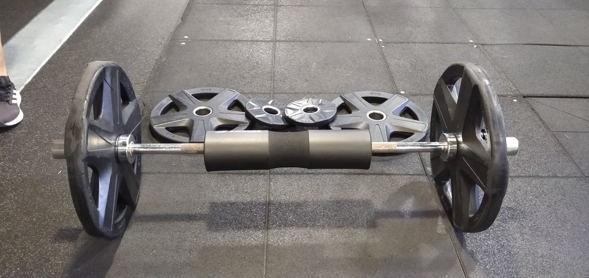 Finisterra88's tweet image. A por el #HipThrust del viernes. 😜🍑💪🏼