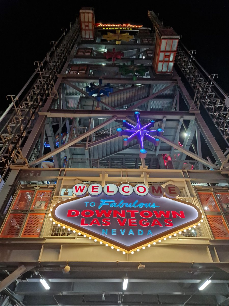 NFTGoldenEmpire's tweet image. We are here in Vegas! 🔱

Preparing to ride to the convention center and set up our booth 🔥

See y'all soon. 

#VeFam #VeChainNFT #VeChainHasNFTs #VET #NFTxLV