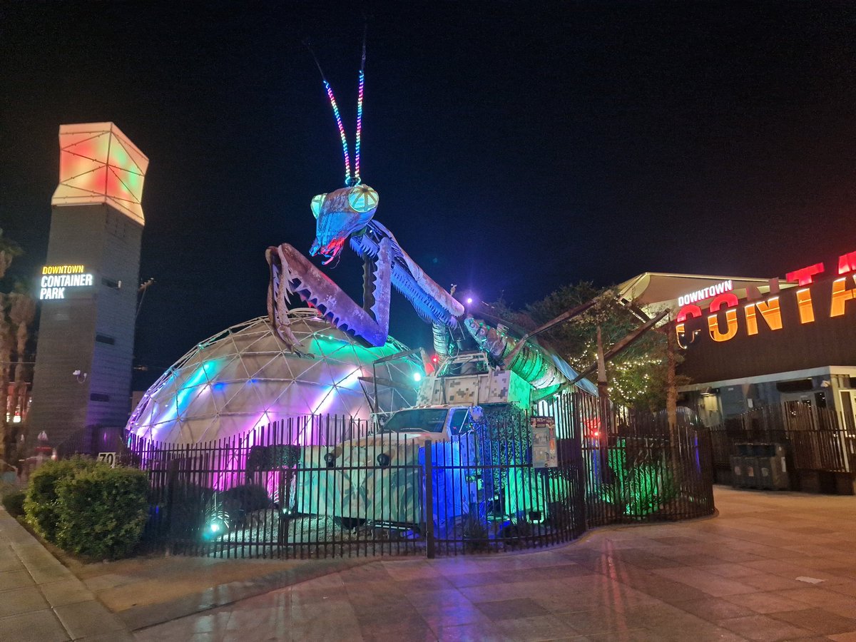 NFTGoldenEmpire's tweet image. We are here in Vegas! 🔱

Preparing to ride to the convention center and set up our booth 🔥

See y'all soon. 

#VeFam #VeChainNFT #VeChainHasNFTs #VET #NFTxLV