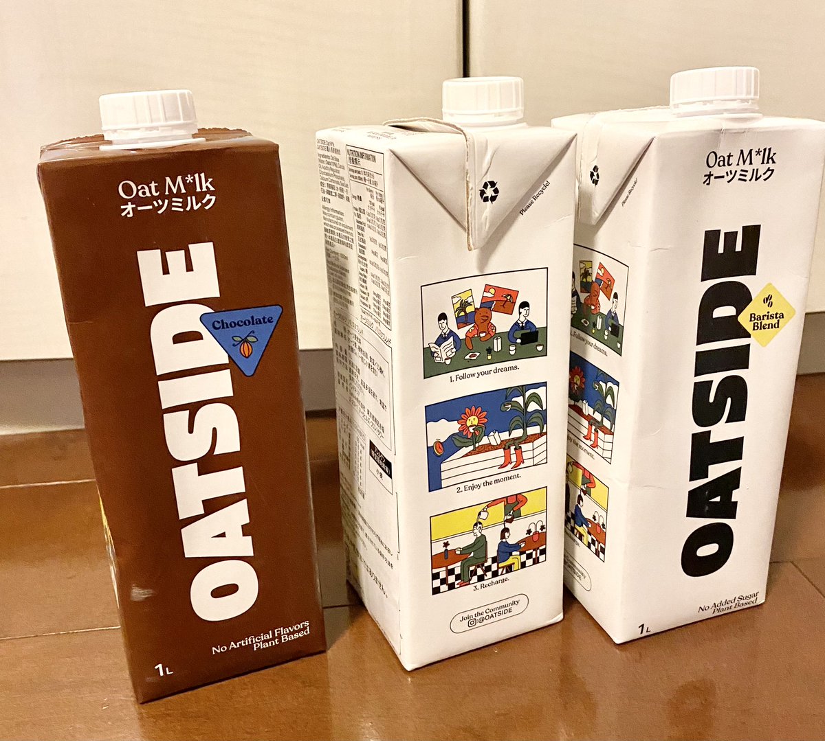 monaKa13856818's tweet photo. コストコで買ってきた「OATSIDE」というオーツミルク、めっちゃ美味しい♡
砂糖不使用なのに甘くて濃厚で今まで飲んでたオーツミルクで1番かも😍

チョコレート味も美味しかったから買���た🍫☺️

#コストコ　#OATSIDE
#オーツミルク
#バリスタブレンド https://t.co/ysGgsHJB6J