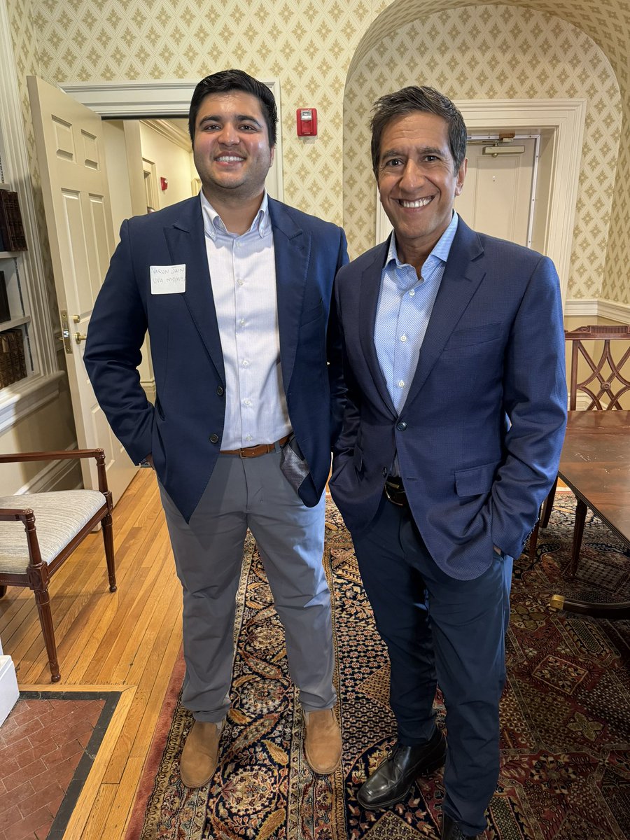 Awesome experience chatting with lifelong role model <a href="/drsanjaygupta/">Dr. Sanjay Gupta</a> this morning.

Many thanks to the <a href="/Miller_Center/">Miller Center</a> and my mentors at the <a href="/DardenMBA/">Darden School at UVA</a> for giving me this opportunity.