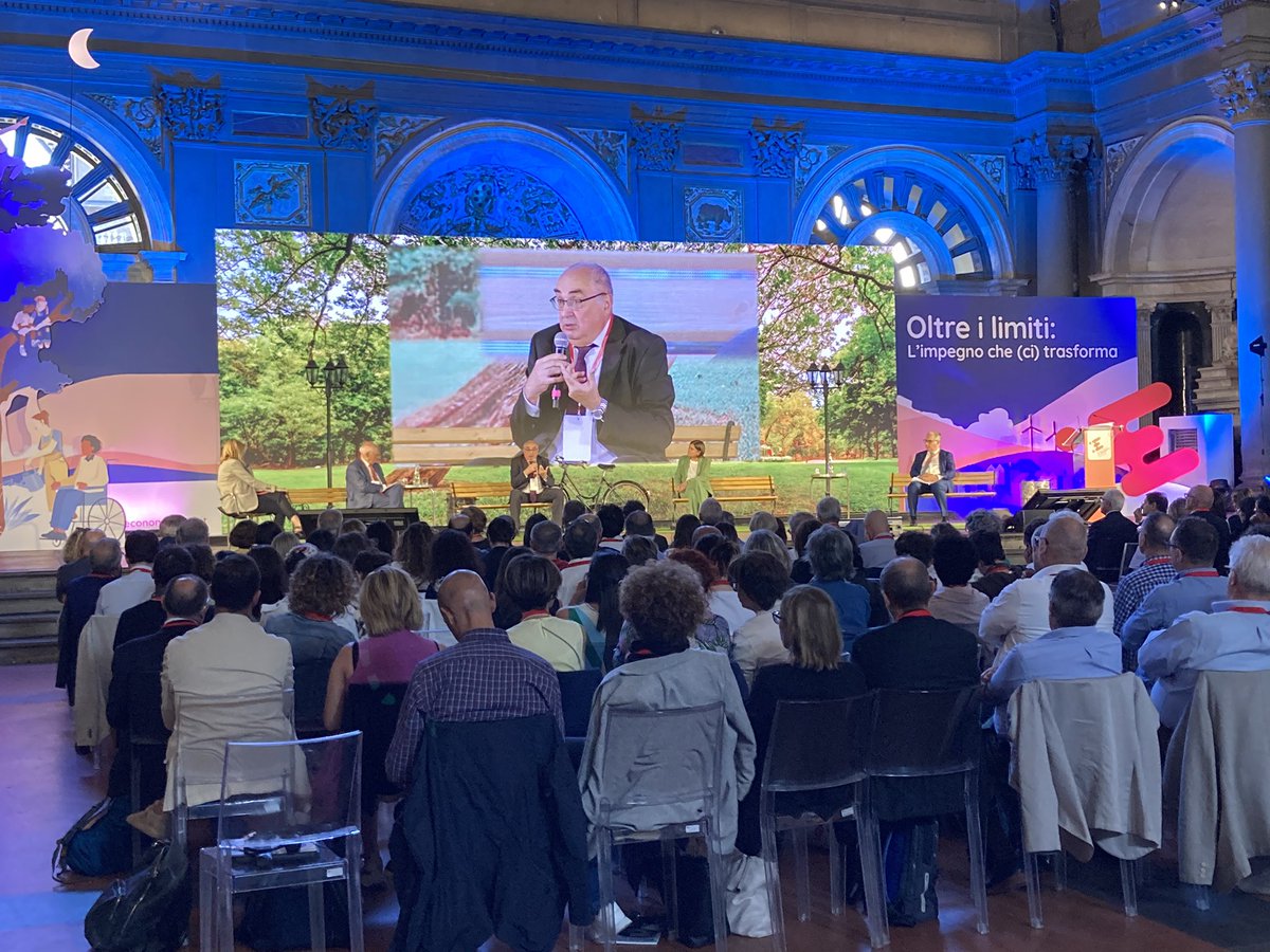 Confcooperativ1's tweet image. #Fnec “Il futuro dell’energia”#Gardini al @fnecfestival parla di
🎯 promuovere le Comunità energetiche
🎯 combattere il lavoro povero
🎯 Inflazione: tra costo del denaro e aumento delle materie prime che hanno colpito produttori e consumatori @ItaCooperativa