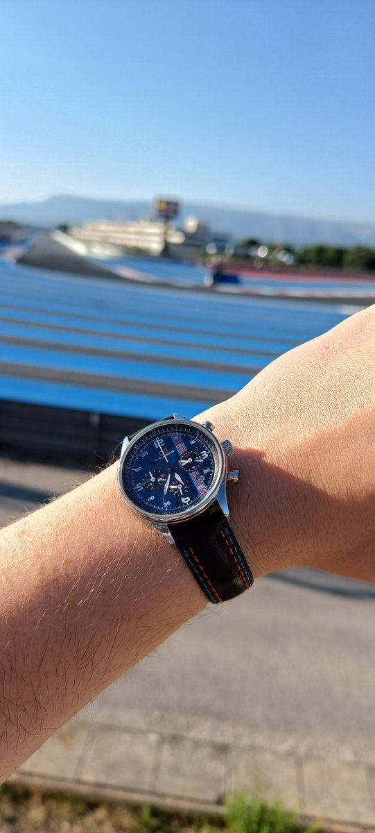 And another omologato watch 'in need' of a race circuit..while on holiday in South of France
#Martini34mm #PaulRicardCircuit