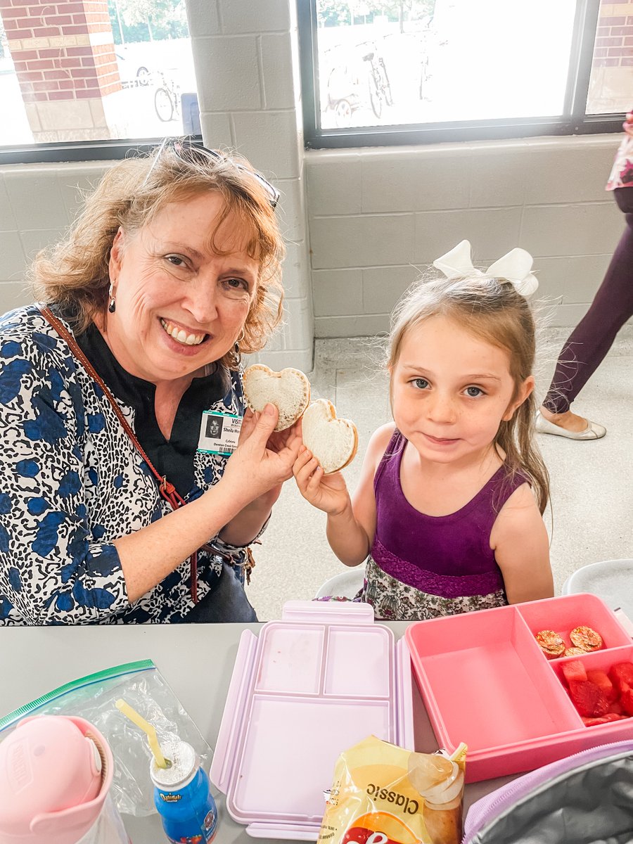 Courtney Sinclair tweet media