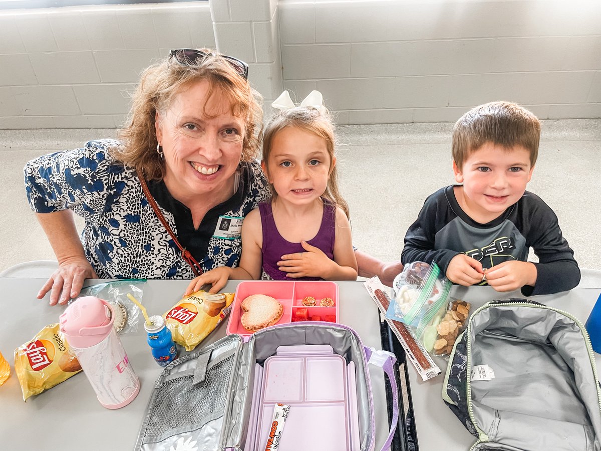 Courtney Sinclair tweet media