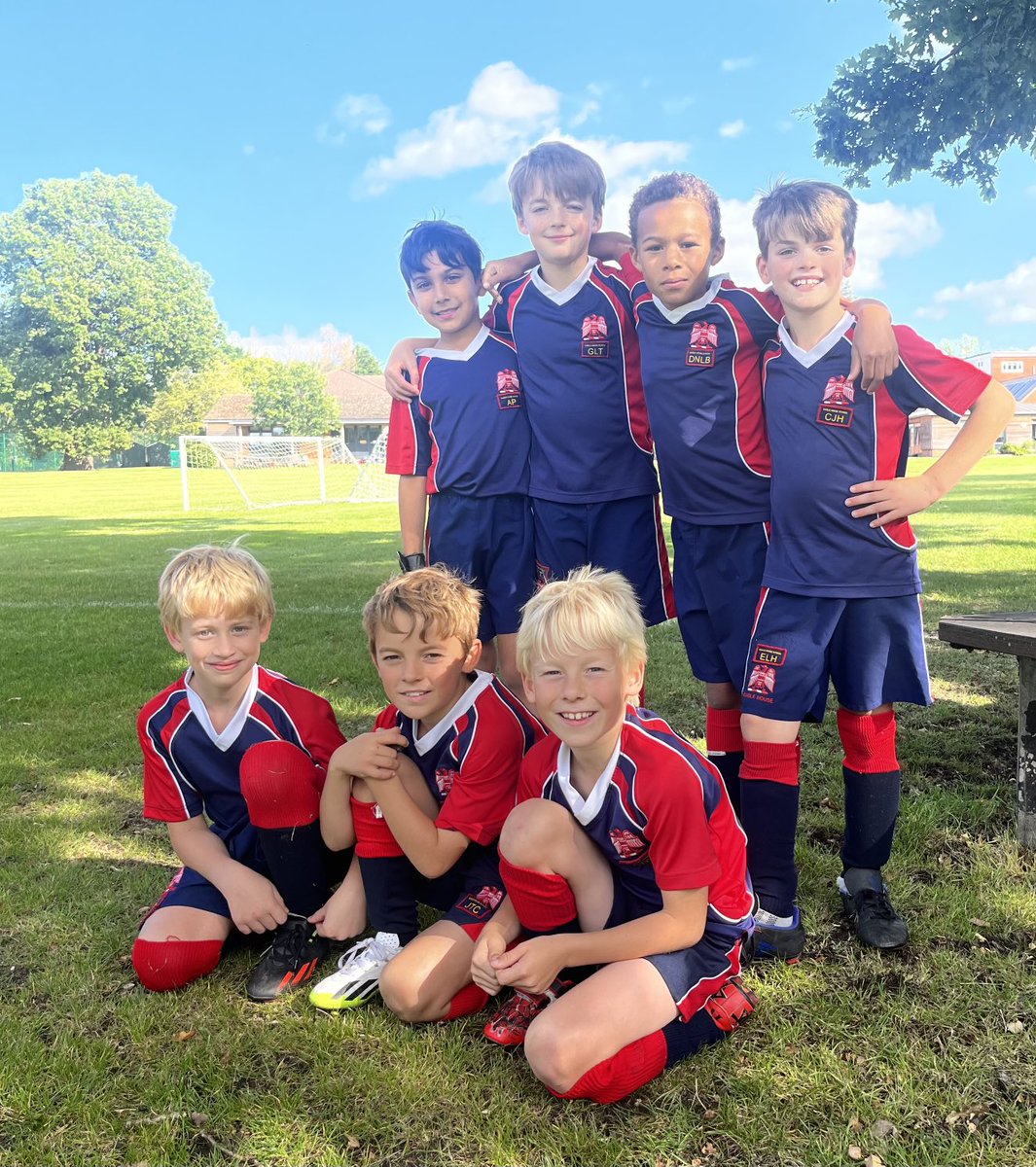 WCPSport's tweet photo. Friday football fun in the sunshine #EagleHouseSport #fridayfixtures https://t.co/d1njfCxglW