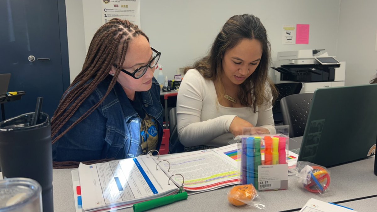 NTorres_CISD's tweet photo. IEP Training with CISD SLPs! 🗣"Everyone Deserves A Voice" #slpsRock #sped🌏@ClintISD @ClintISD_SPED https://t.co/JGac6TObt2
