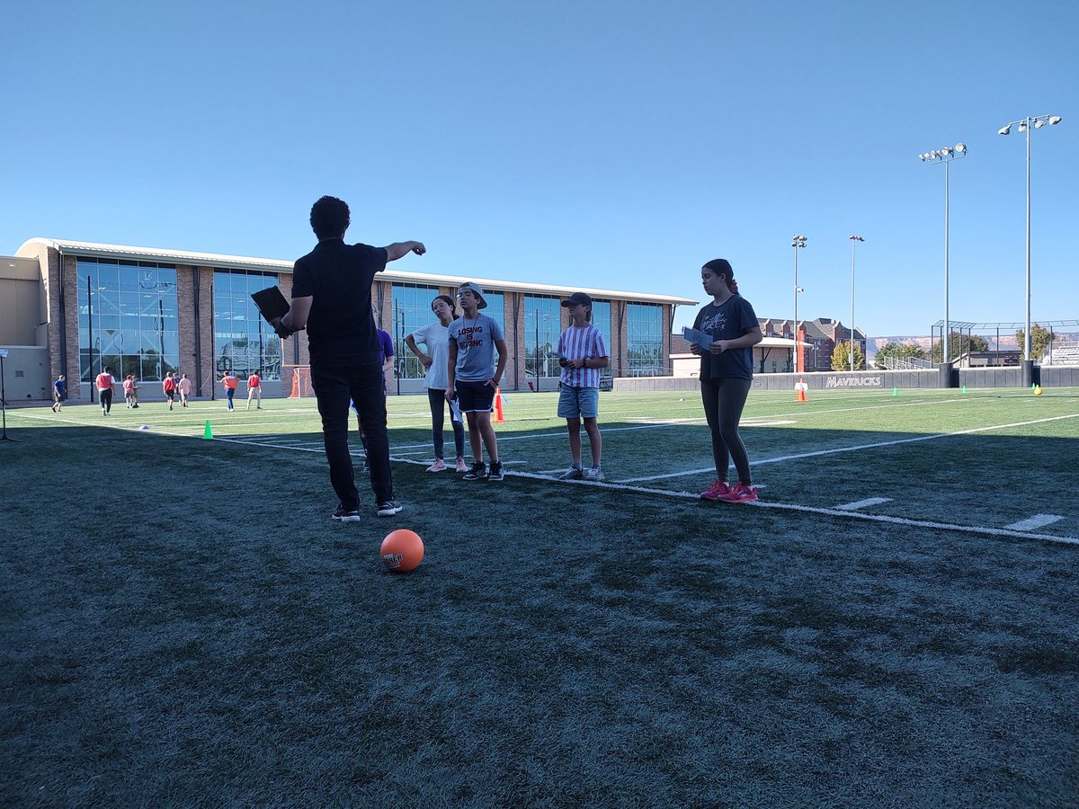 Elizabeth Sharp tweet media