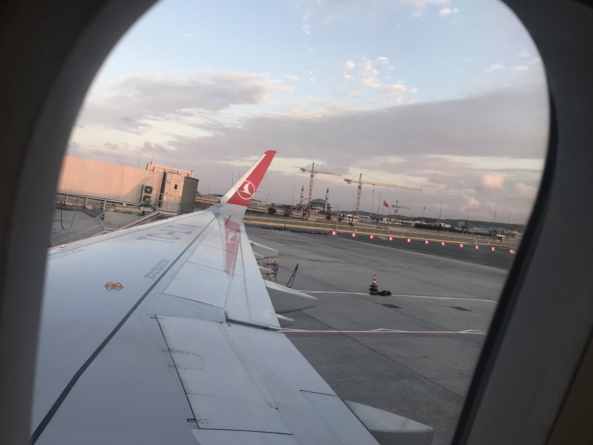 Gidilen yer uzak değildir sloganıyla Afrika yolları göründü yine. <a href="/CansuyuDernegi/">Cansuyu Derneği</a> Dış İlişkiler Koordinatörü <a href="/b_degirmenci/">Bilal Değirmenci</a> hocamla birlikte, katarakt ameliyatı, canlı hayvan dağıtımı, yetim buluşması ve kurban çalışmaları için Doğu Afrika ülkesi Etiyopya yolculuğumuz başladı.