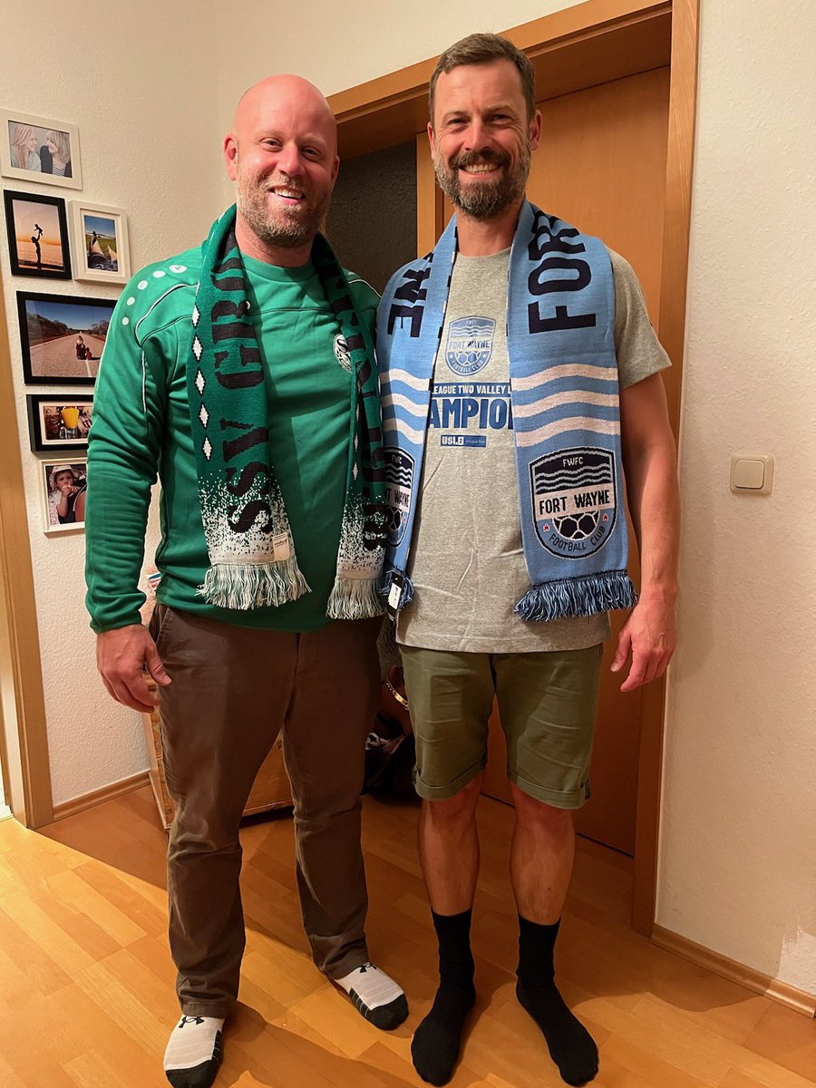 FortWayneFC's tweet photo. Wunderbar!!! Justine Cline

Fort Wayne FC represented when Fort Wayne Homicide Detective, Matthew Cline, visited Gera, Germany recently. Thank you Detective Cline for representing Fort Wayne FC and for all you do to help our community!! #support #supportlocalpolice https://t.co/8T5TRfrUdt