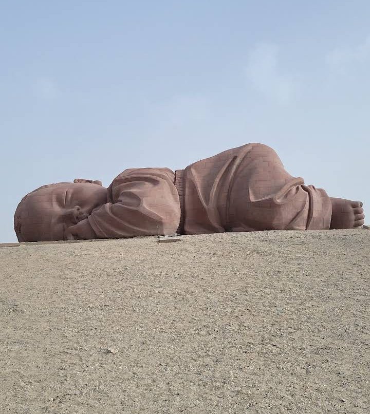 iamgovindraju's tweet image. The "Child of the Earth" sculpture is a giant, 3D sleeping baby sculpture in the Gobi Desert in northwest #China. 
 The sculpture is 15 meters long, 4.3 meters tall, and 9 meters wide. 
 It was created by artist #DONGHAEShubing and installed in November 2016. 
#Childoftheearth
