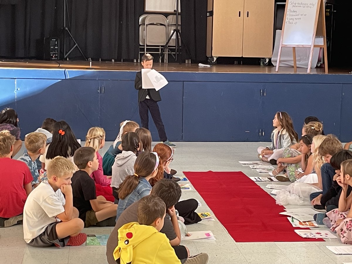 MurwoodWC's tweet photo. 3rd Graders are sharing their first published works of the year! Red Carpet style! #marvelousmustangs https://t.co/HQvatWoa0u
