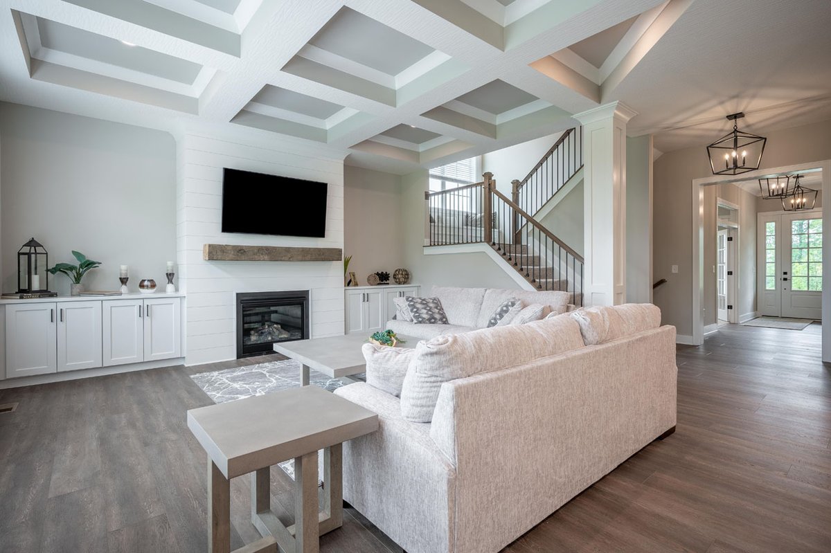 BIAparade's tweet photo. Pure luxury in this Dublin School District beauty by @VirginiaHomesOh.  Come visit in person (Thur-Sun 12-6) or check out all of the details anytime at https://t.co/DMuz3exYkR. https://t.co/LbbiBp0x7X