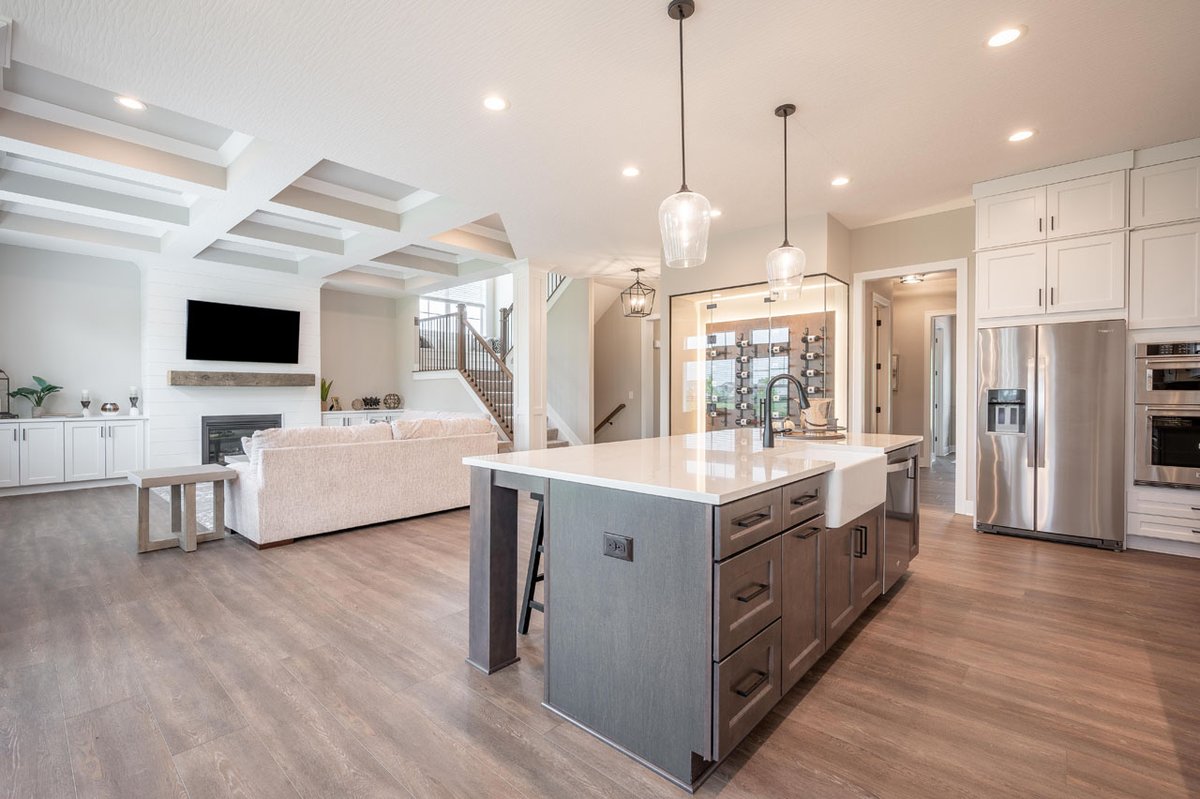 BIAparade's tweet photo. Pure luxury in this Dublin School District beauty by @VirginiaHomesOh.  Come visit in person (Thur-Sun 12-6) or check out all of the details anytime at https://t.co/DMuz3exYkR. https://t.co/LbbiBp0x7X