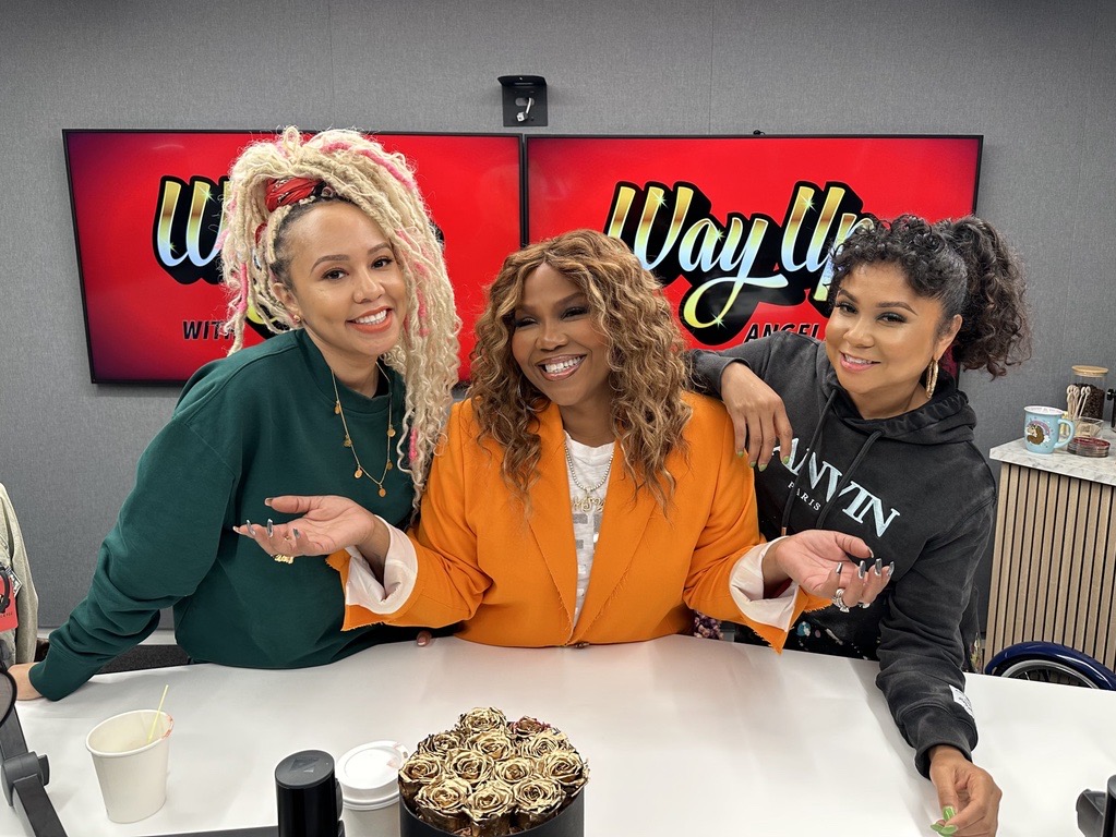 📍@MonaScottYoung goes way up w/ @angelayee and guest co-host @jasminebrand discussing #ScarLip, her New Show and so much more ! Listen In Now➡️power1051.iheart.com