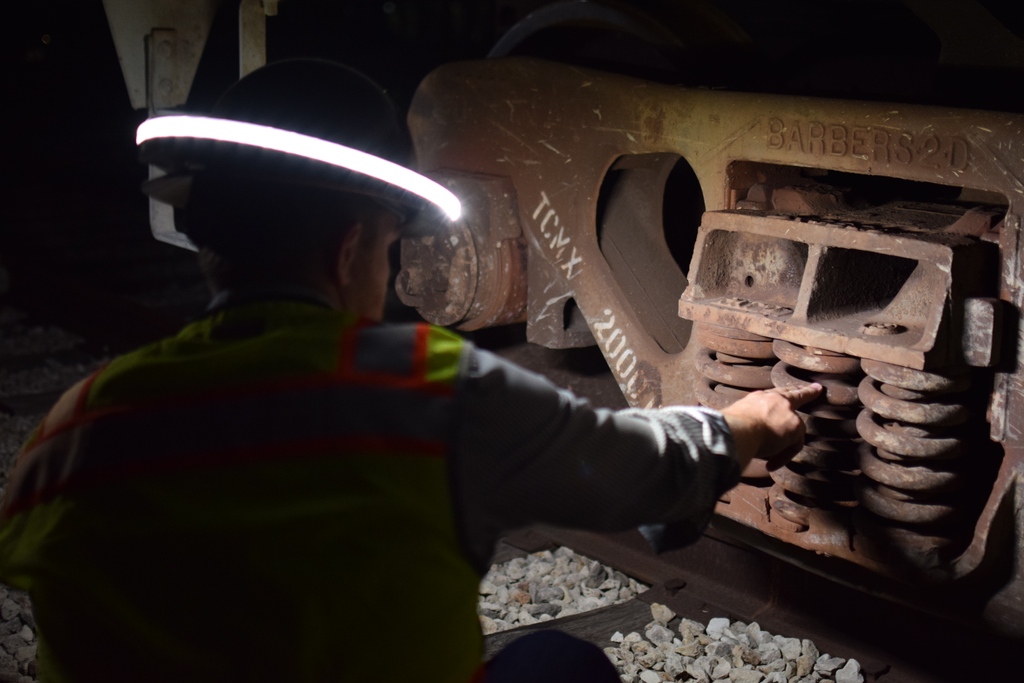 We make advanced illumination gear for people who
work in high-risk, low-visibility environments. 🔆

#illumagear #illumination #halosl #highviz #hardhatlight