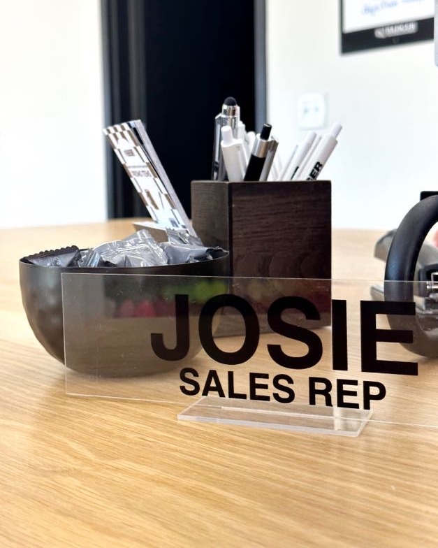 badgerprinting's tweet image. CUSTOM PRINTED ACRYLIC NAME PLATES

We printed these a few weeks ago for some of our employees and we loved how they turned out! Check out our YouTube to see how we made them and how you can get one too!

#badgersp #acrylicsign #screenprinting #custom