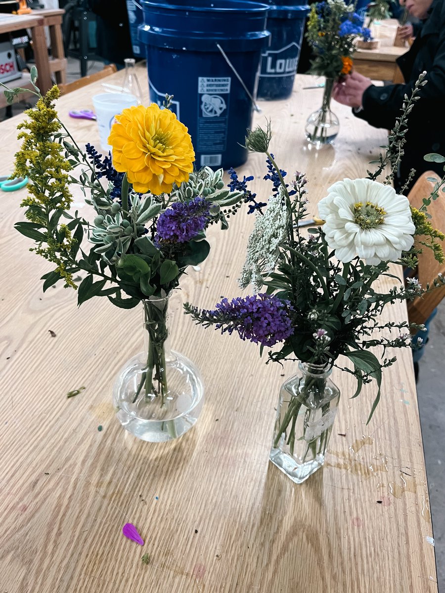 When you visit campus, make sure to check out The Makers House! Wednesday, Mount students were able to attend a flower arrangement workshop!

The Makers House is operated by student managers who oversee daily open labs and host weekly workshops.