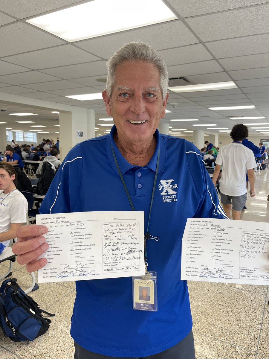 stxinfo's tweet photo. The Silver Fox isn’t going to be able to leave so easy. He’s going to be spending some time in the JUG room today! This was the students way of sending him off. Farewell Silver Fox! ⚪️🦊🫶 https://t.co/n74nHnshlN