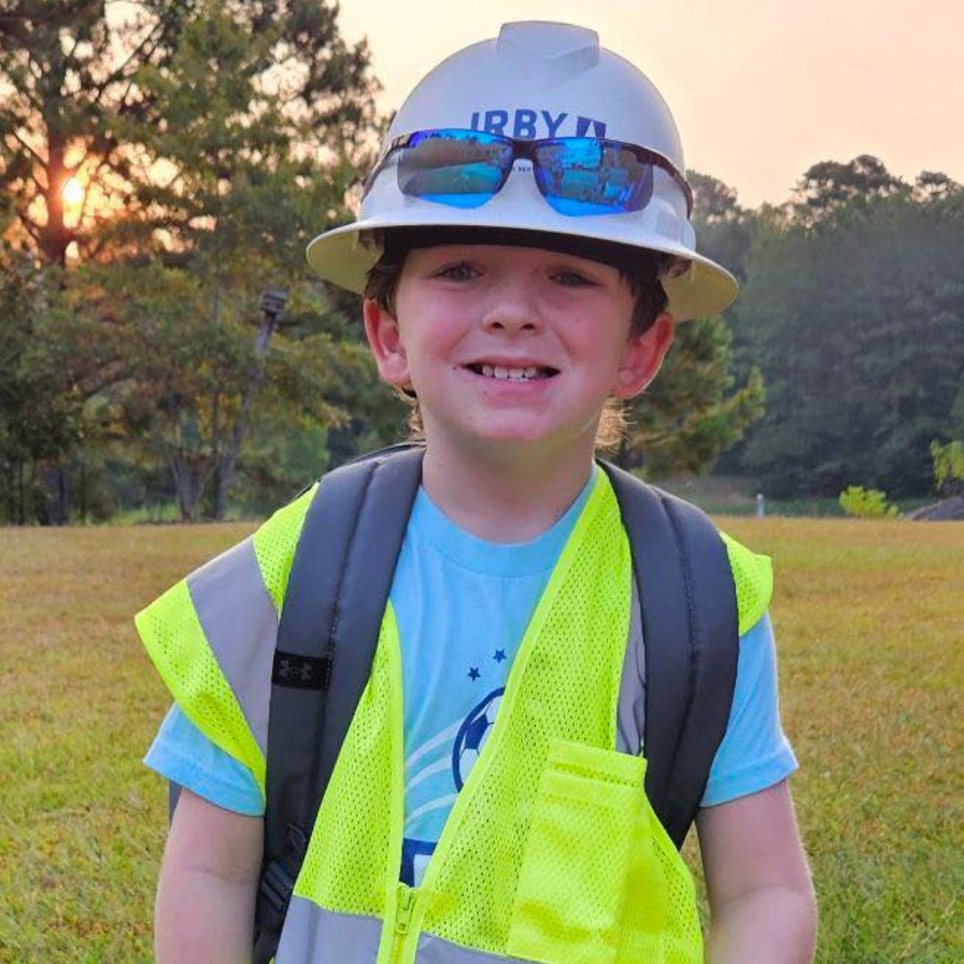 IrbyConst's tweet photo. Keegan has got it going on for Construction Day at school! We love seeing Irby kids from around the company. Keegan is the son of Irby truck driver Casey Lawrence.
#KidsofIrby #IrbyConstruction #Irby #QuantaServices #WeAreQuanta #Construction #AbsolutePerformance https://t.co/But0DLgrH3