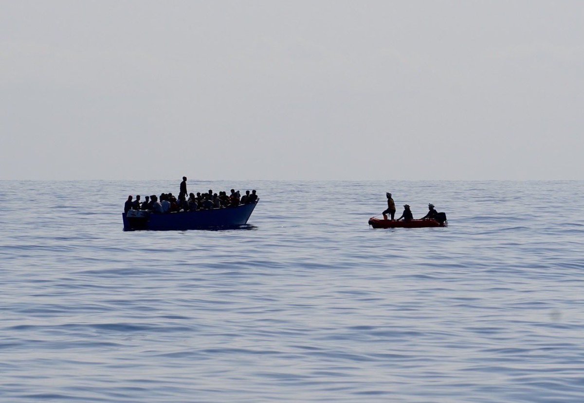 resqship_int's tweet photo. 🔴 Breaking
This afternoon, #Nadir encountered a wooden boat in distress with three children on board. The crew provided life jackets to the 41 people who had left #Libya two days ago. Currently, Nadir is accompanying the wooden boat towards #Lampedusa - the next #PlaceOfSafety https://t.co/2JKTasGnsO