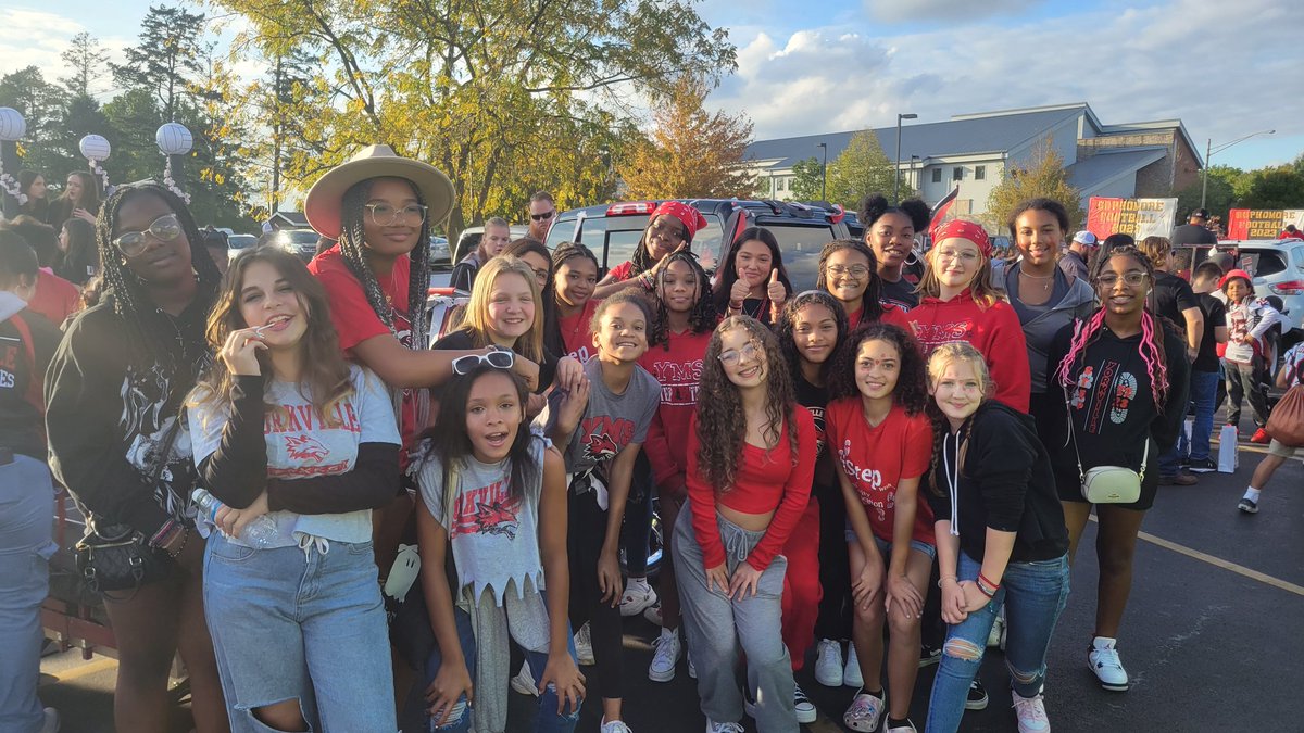 YorkvilleStep's tweet photo. We had so much fun at the Yorkville HOCO 2023 Parade! https://t.co/wbqb6wb78u