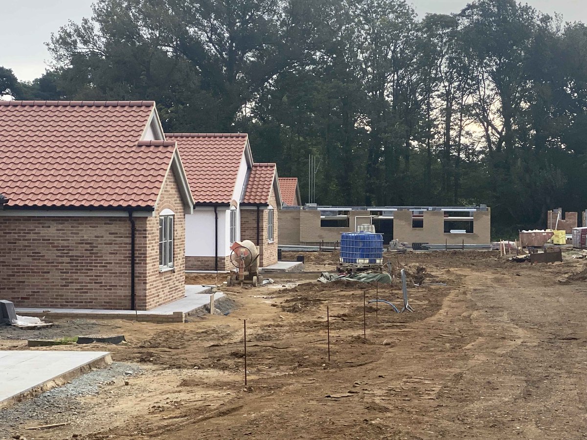 6 months ago vs. today at our site in Caistor St Edmund 👍

#construction #ukhousing #norfolk‍