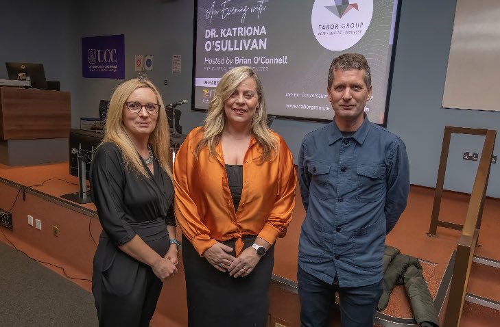 UCC's tweet image. Full house last night for an evening with bestselling author @katrionaos on her story of challenges &amp;amp; success.

The #recoveryweek event by @taborgroup in partnership with @AppPsychUCC was facilitated by @oconnellbrian