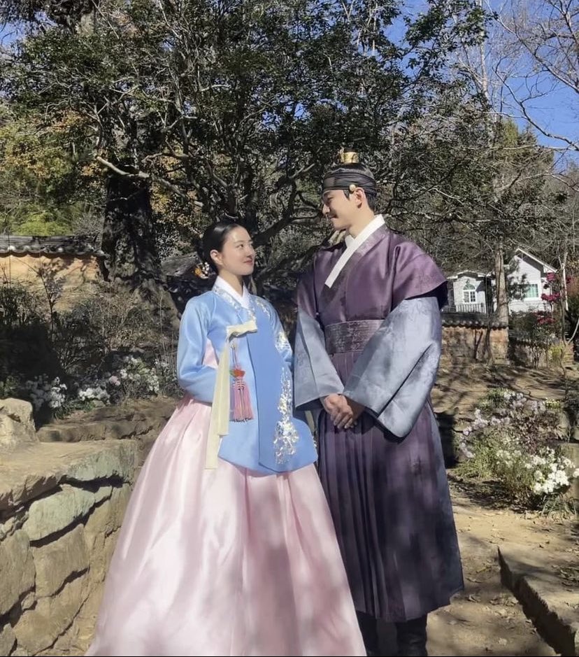 supernovash_'s tweet photo. happy chuseok + sis. #quotepicsog. https://t.co/GaxqkSoO7G