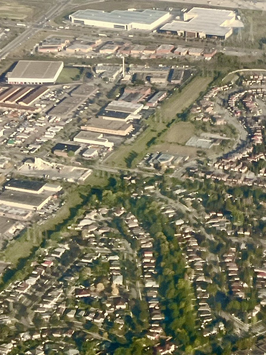 Penalosa_G's tweet photo. Leaving Toronto on my way to work in PEI with the Canadian Capital Cities, I see the magnificent opp. for Toronto to connect 100s of kilometres of nature along ravines, Lake Ontario, hydro corridors. Most done, need connectivity & uses.
Low hanging fruit on #TO4Everyone! Now! https://t.co/lVsKH7TqzS