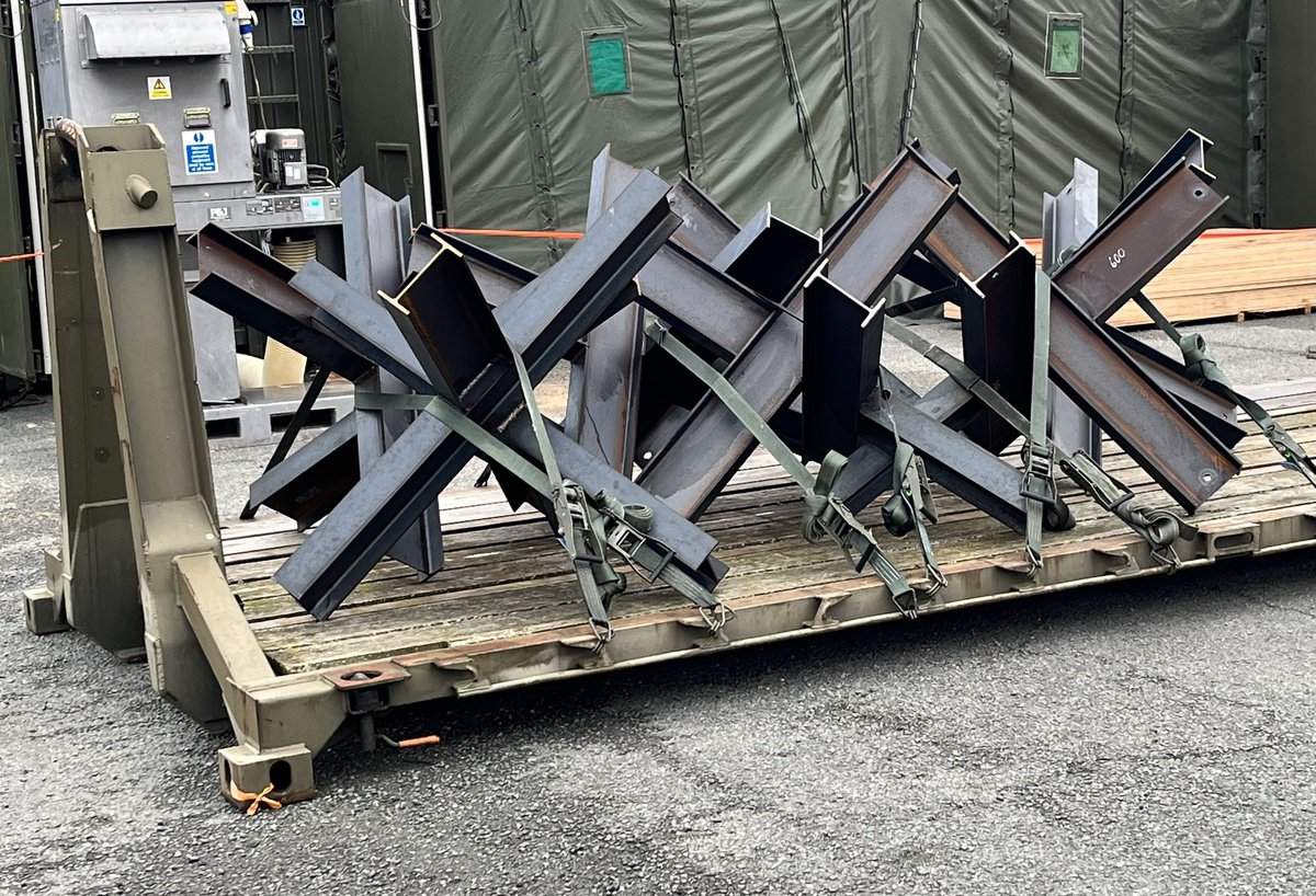 As the fight to hold back the enemy on Exercise #IRONTITAN steps up a gear, our Deployable Engineer Workshop from @Kinloss_Bks has begun to manufacturer obstacles to be shipped to @26EngineerRegt in the CLOSE fight. Engineer 3rd to 1st line logistics being exercised.