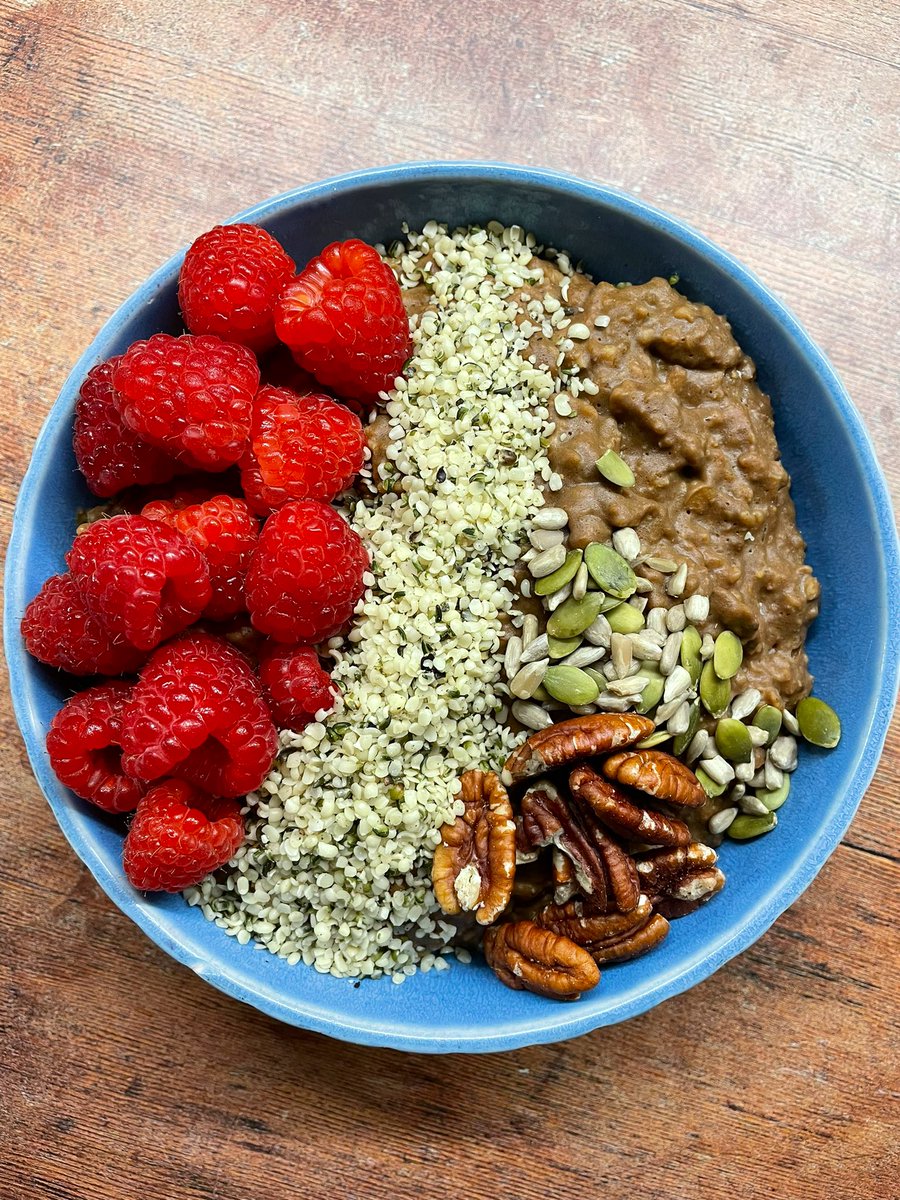 jeffreyboadi_'s tweet photo. Oatmeal game = still strong 💪🏿🥣 https://t.co/NHHL2KeZrX
