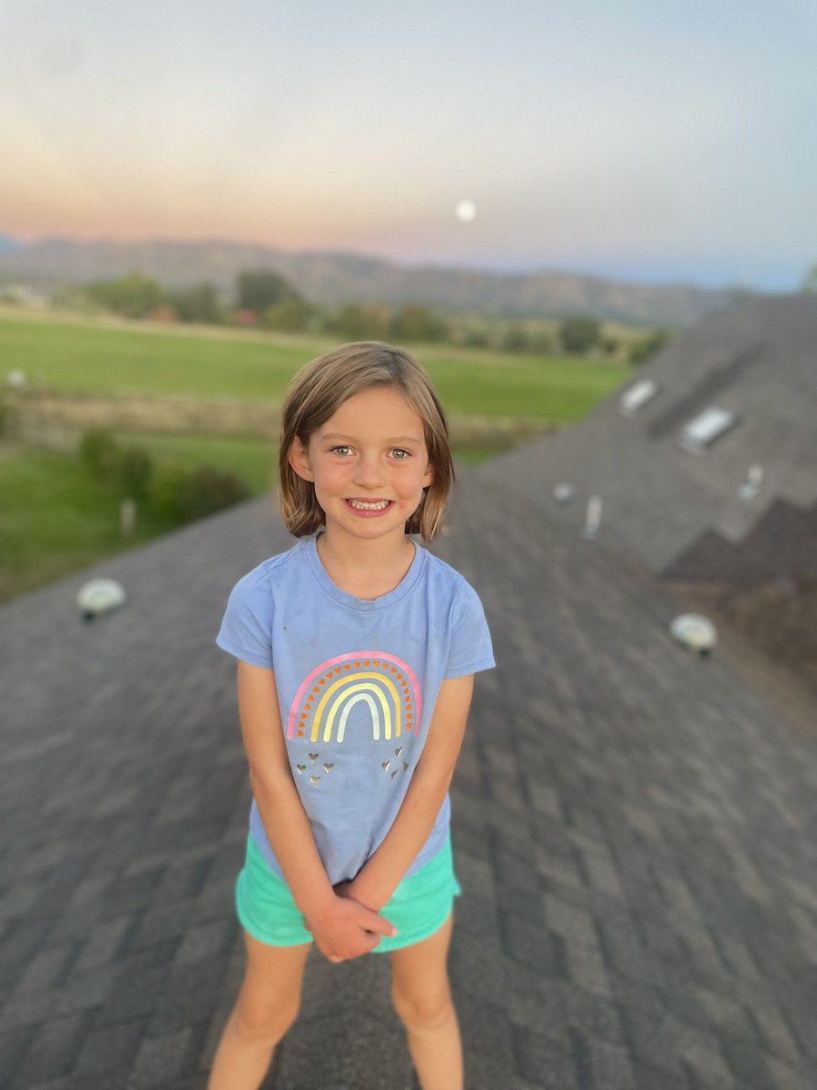 6 years ago, 9 months before residency graduation, baby girl arrived! 

My pathetic residency director tried to suspend me for missing 7 morning didactic sessions (to take older children to school) after the birth. 

I argued this was a blatant FMLA violation. He persisted. 🧵