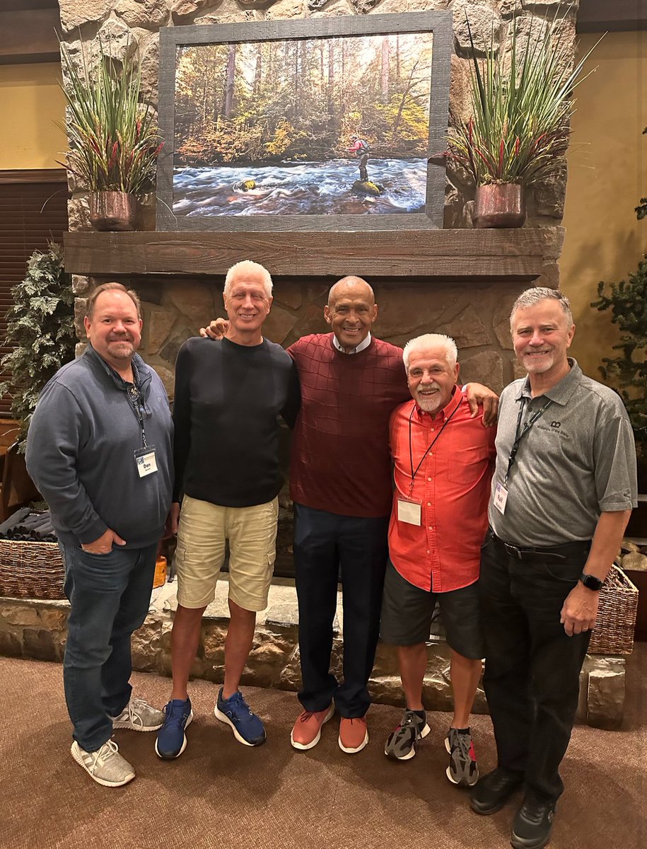 Our Chicago Diaspora in Winston Salem with former Bears QB, Vince Evans. Great morning! <a href="/NewCanaanSoc/">New Canaan Society</a> <a href="/jay_helvey/">Jay Helvey</a>