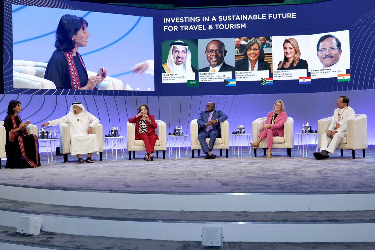 #SustainableFuture: At the World Tourism Day Meet, Minister <a href="/shripadynaik/">Shripad Y. Naik</a> participated in a high-level panel discussion titled, 'Investing in a Sustainable Future for Travel and Tourism', aligning with India's commitment to responsible tourism practices.

<a href="/Prasar_Dubai/">Prasar Bharati | Dubai</a>