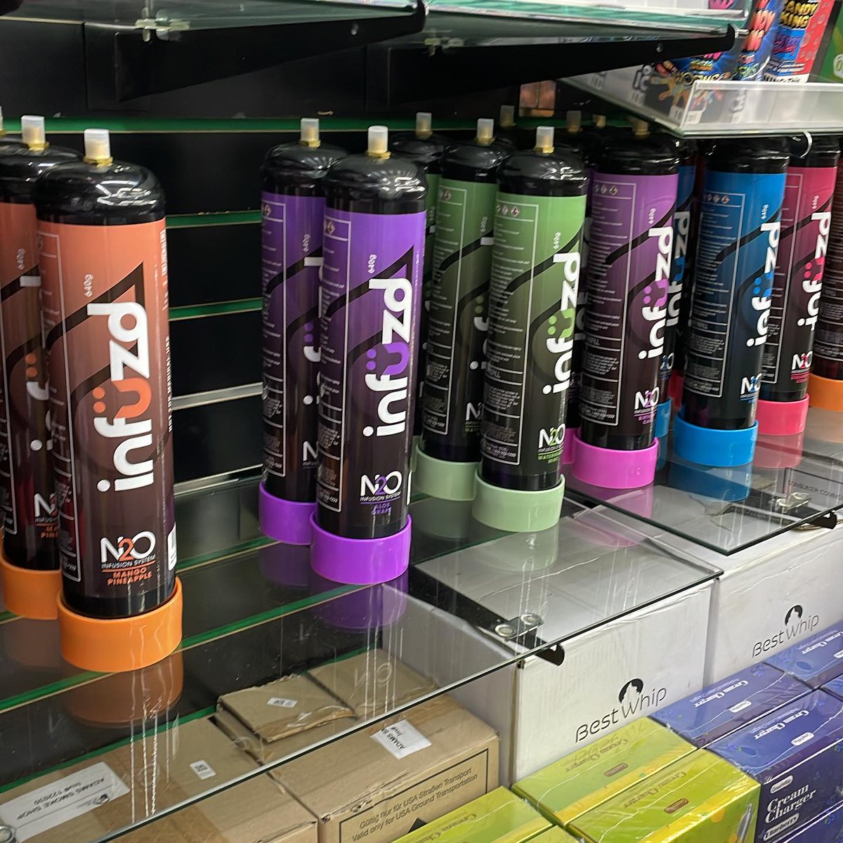 Smoke_N_Stuff's tweet photo. Flavor infused Cream Canisters In Assorted Sizes. Premium Glass Available 7 Days A Week . Open Till 10pm. 16203 Westheimer Rd #103 Houston, TX 281-497-6653 #glass #Westheimerhouston #bestinhouston #gravlabs #smoke #crushglass https://t.co/nDZBQqiVLx