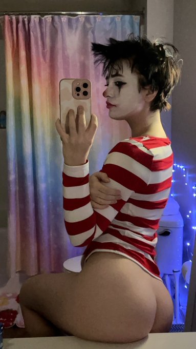 My hair after the wig last night lmao https://t.co/oro5q8FD16