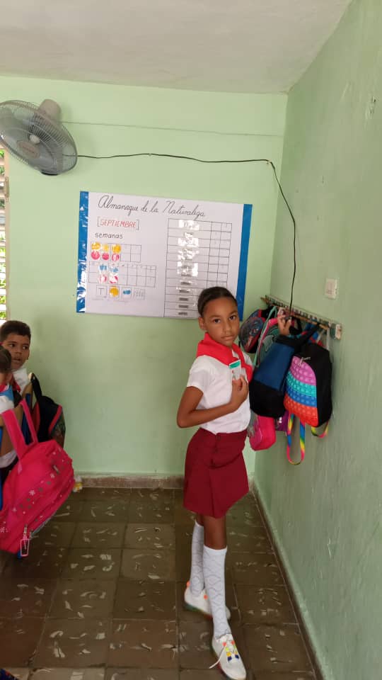 Continuamos con el movimiento de las patrullas click para contribuir al ahorro energético de nuestro país.
En esta ocasión visitamos el consultorio # 5 de Cojímar.
#ahorroenergetico 
#AhorraAhora 
#vamospormas2023 
#dmehabanadeleste 
<a href="/DiazCanelB/">Miguel Díaz-Canel Bermúdez</a> <a href="/barreto_nt/">NTBarreto</a>