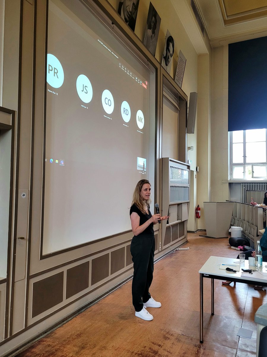 4dPicture's tweet photo. Day2 of the @4dPicture in #Berlin. Interactive sessions on text mining, generative tools, handling complexity. Critical remarks at the end. Thank you all! @JudithRietjens @IKorfage #Charité #ECO #MPNE #EuropaDonna https://t.co/CGMCsAaBoV