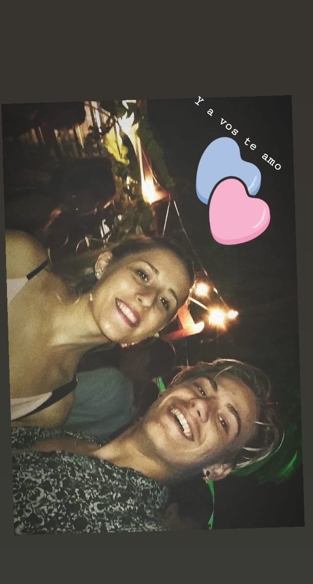 emilcepic's tweet image. Anoche soñé que llegaba mi niña, y ahí estabas sonriente dándome un abrazo tan real diciéndome que me amabas. 
Y se que estás acá bien cerquita 🤍